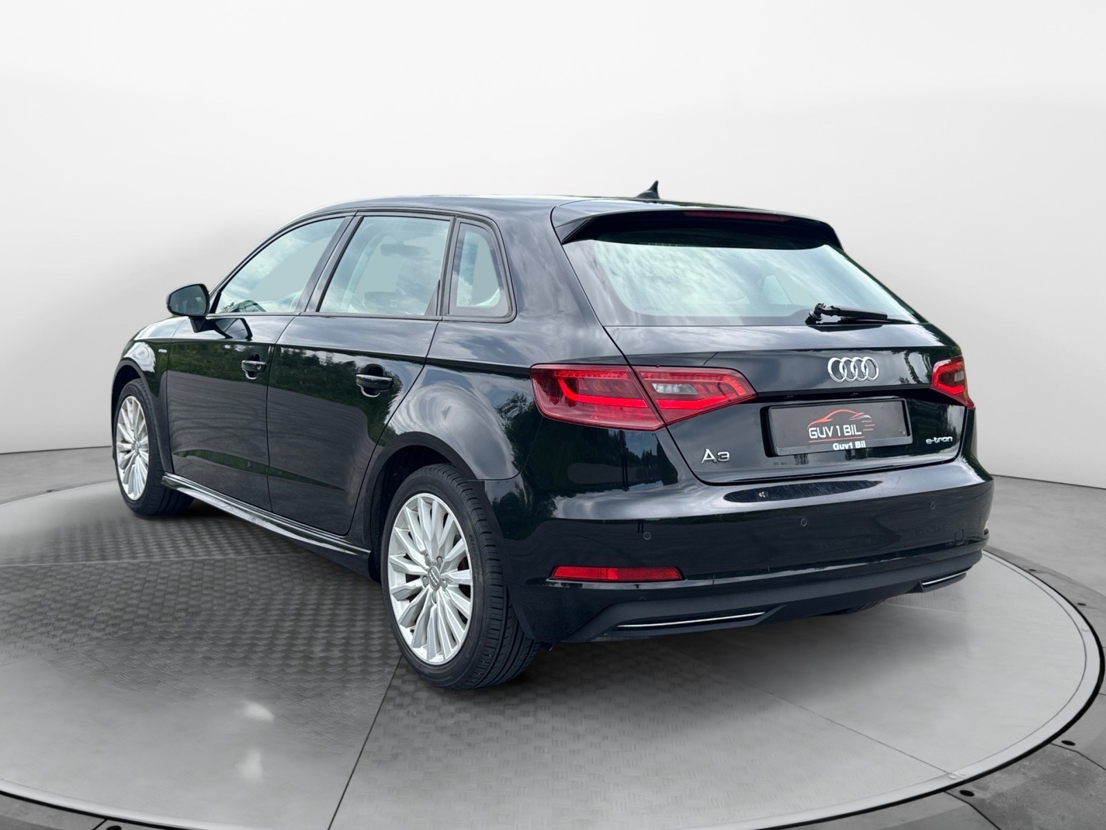 /public/uploads/cars/thumbs/o-1jrau5q7v1mqb10j1tnbbcd6lo15-50dc4.jpeg
