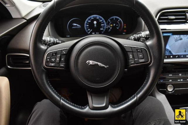 /public/uploads/cars/thumbs/663-366192376-2f3e4.jpg
